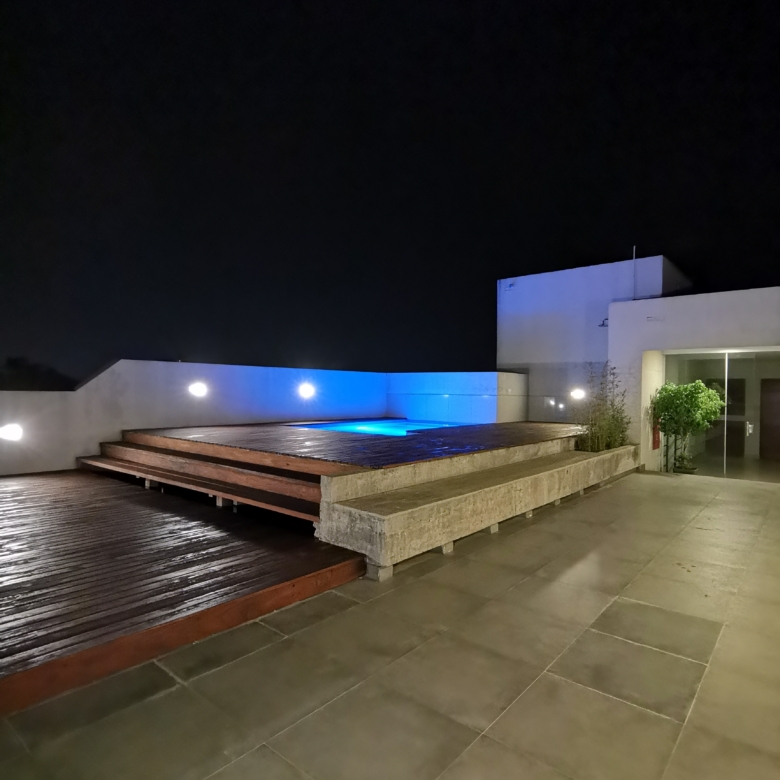 Area social, piscina del edificio