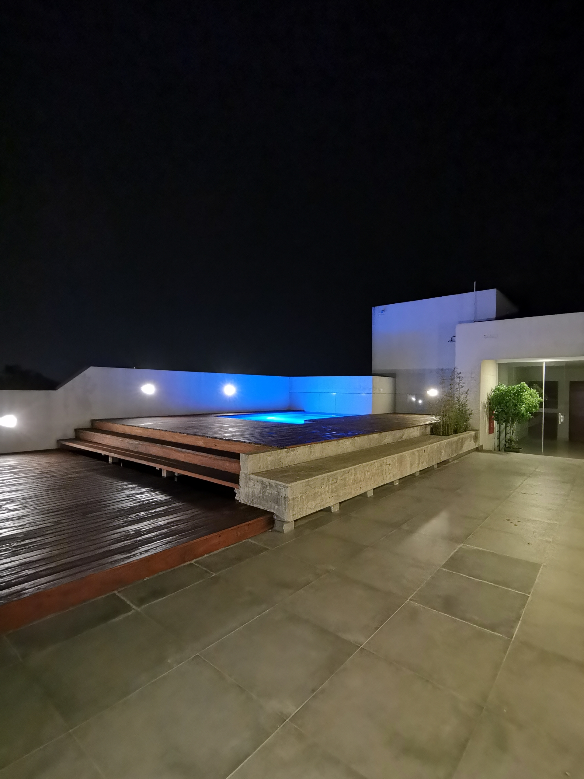 Area social, piscina del edificio